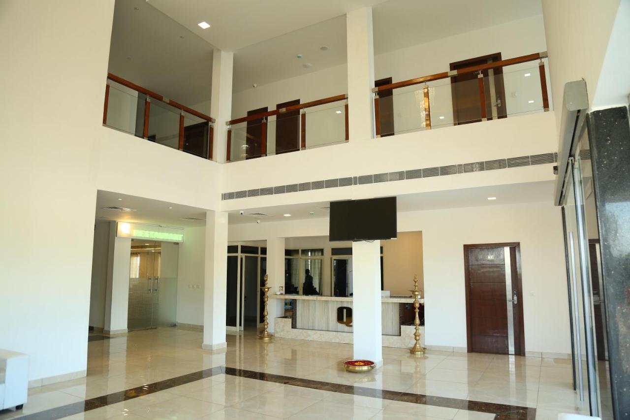 Hotel Queens Inn Velankanni Ngoại thất bức ảnh