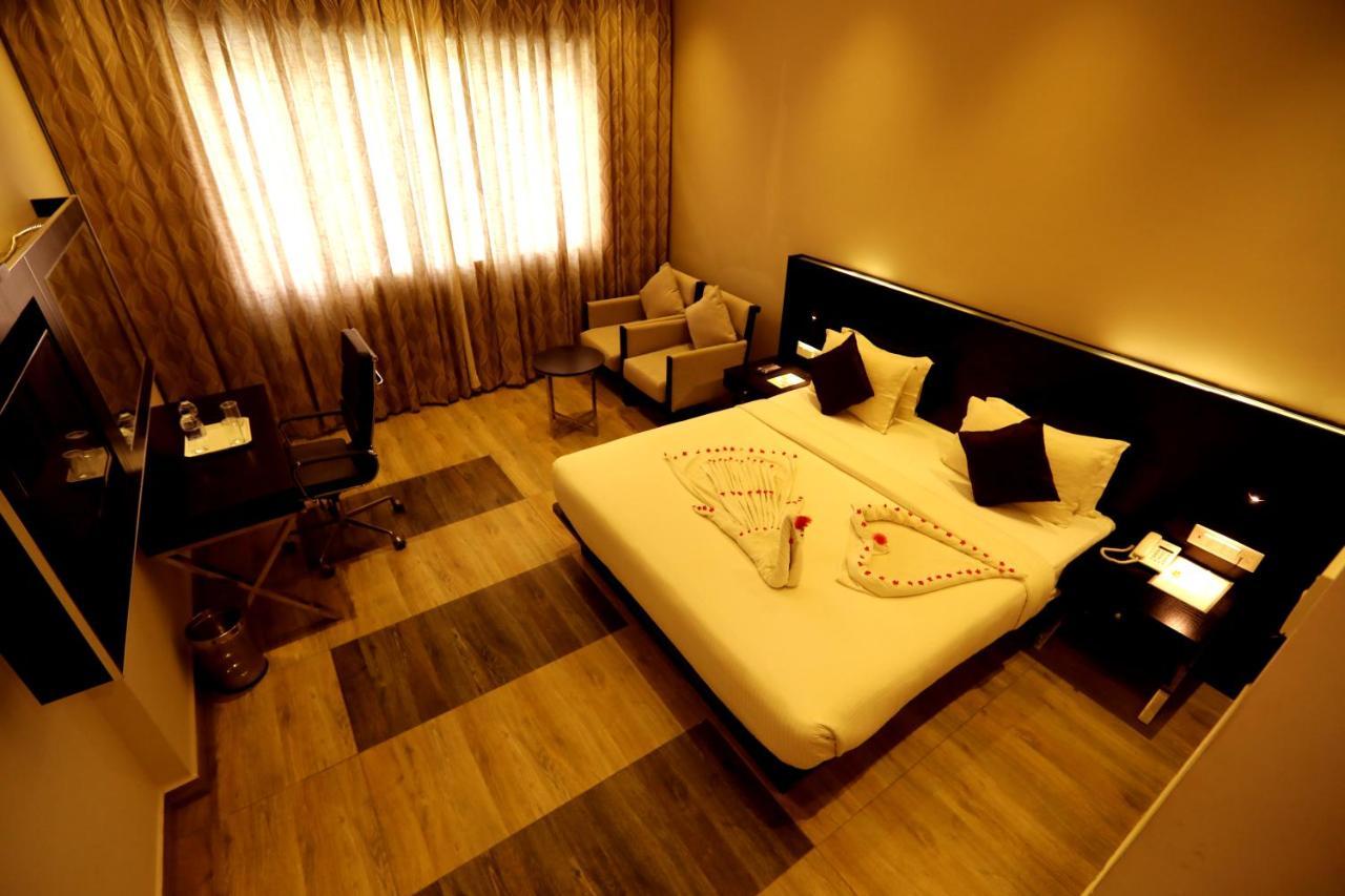 Hotel Queens Inn Velankanni Ngoại thất bức ảnh