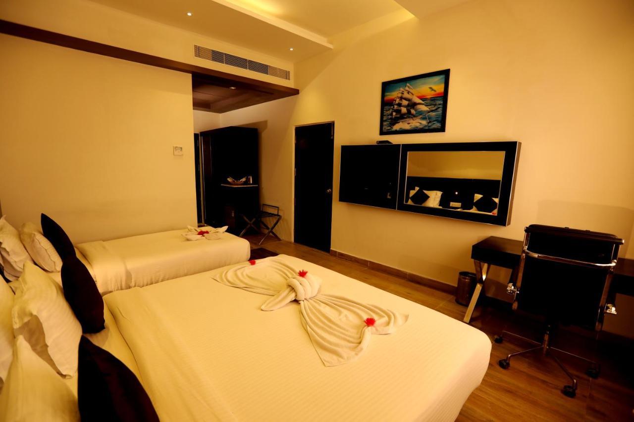 Hotel Queens Inn Velankanni Ngoại thất bức ảnh