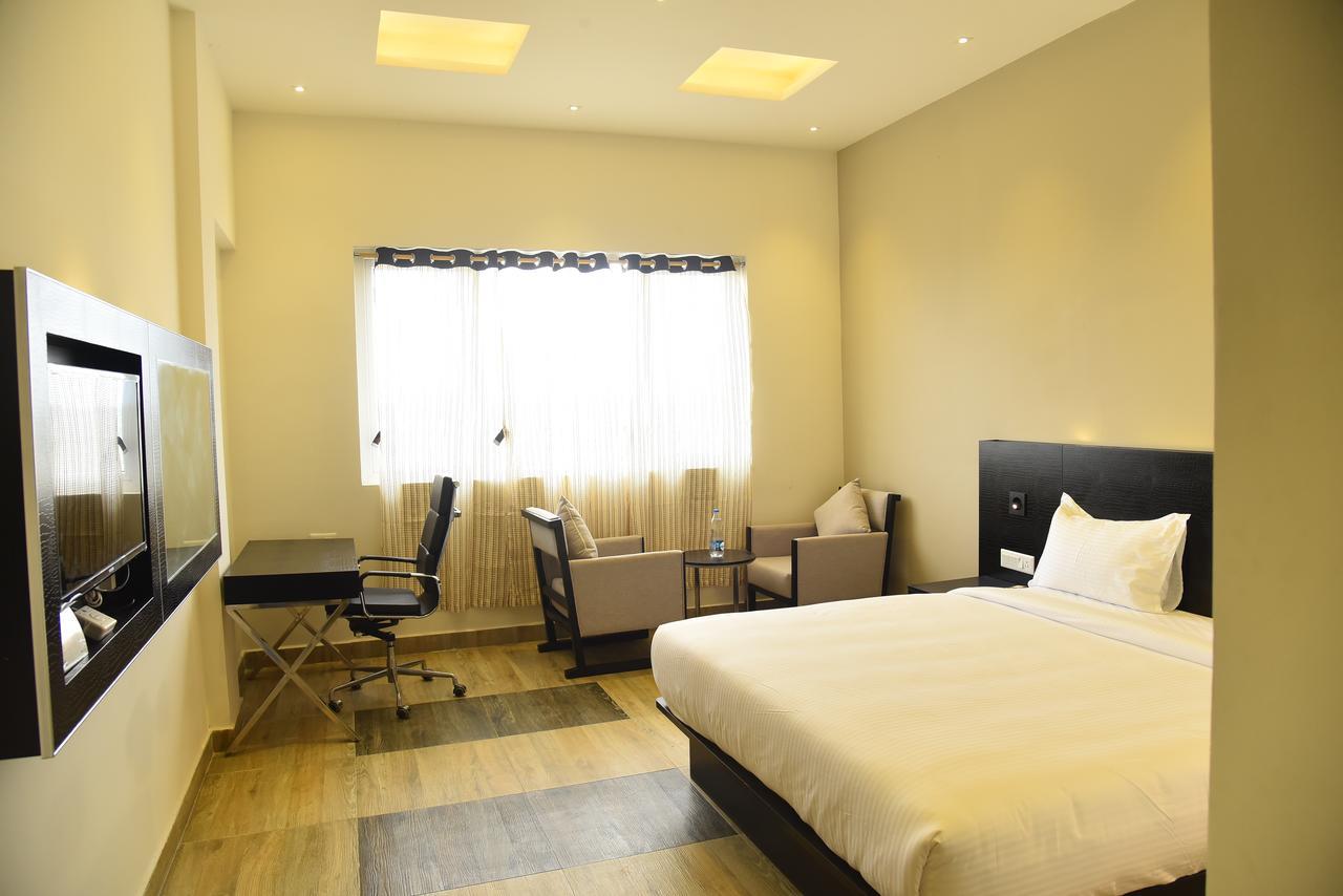 Hotel Queens Inn Velankanni Ngoại thất bức ảnh