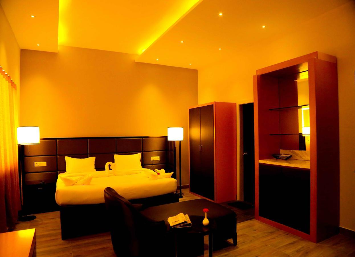 Hotel Queens Inn Velankanni Ngoại thất bức ảnh