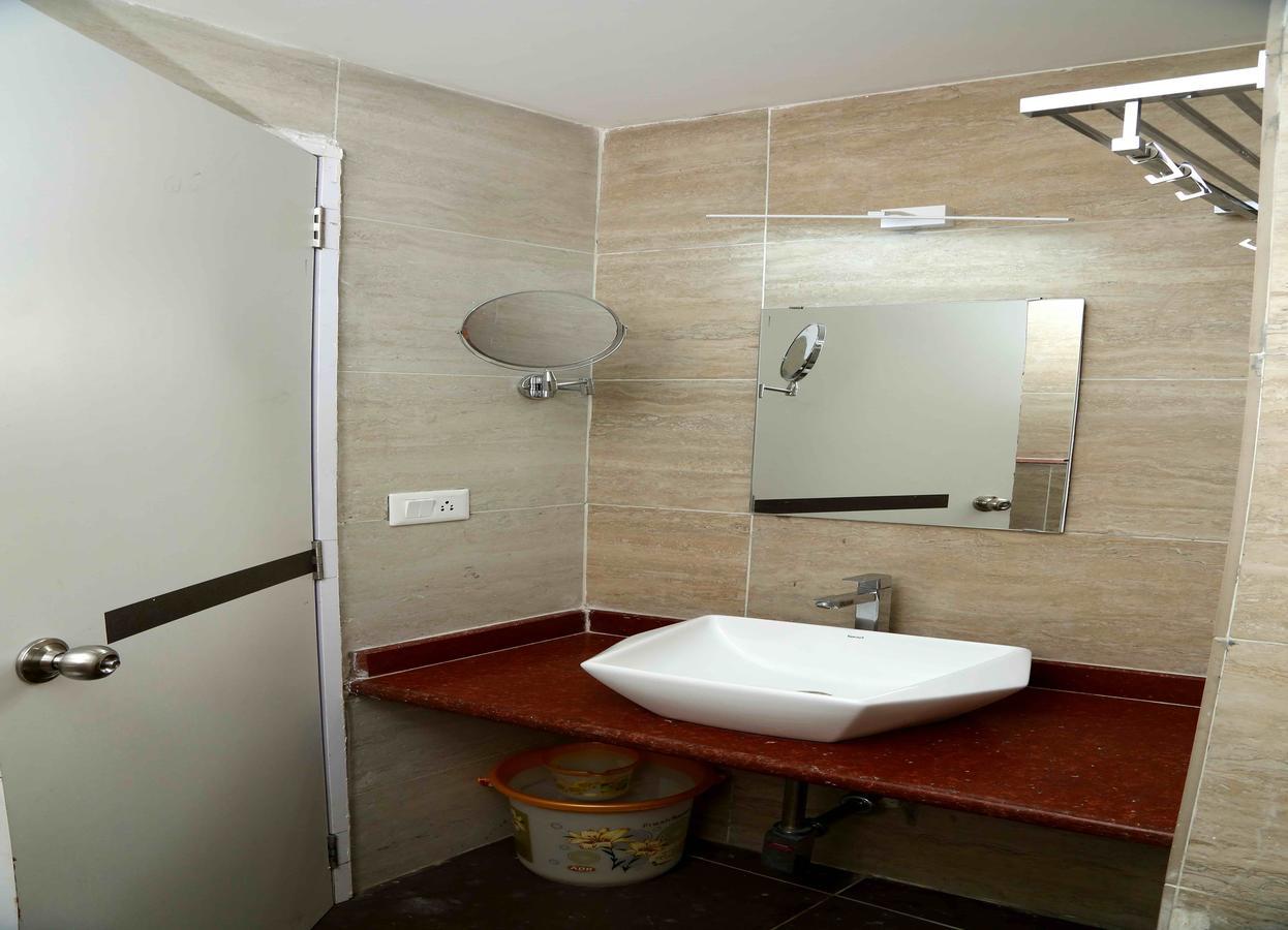 Hotel Queens Inn Velankanni Ngoại thất bức ảnh